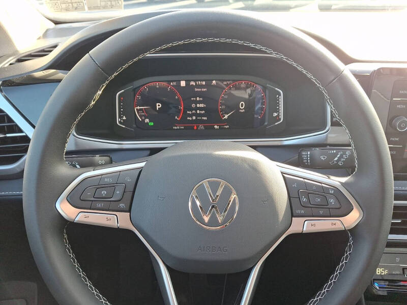 2026 Volkswagen Taos SEL 4Motion