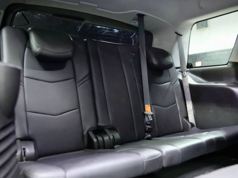 2017 Cadillac Escalade Luxury