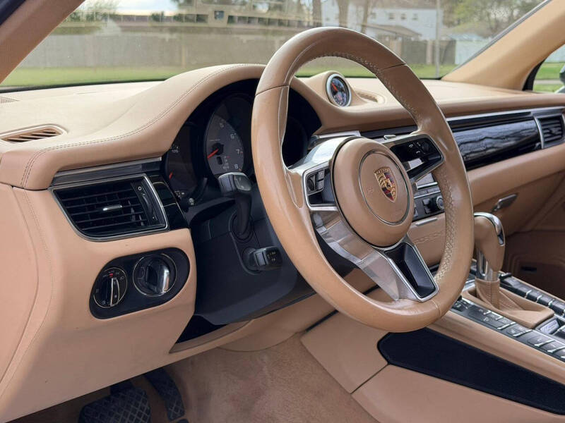 2015 Porsche Macan S