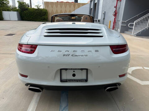2015 Porsche 911 Carrera