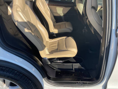 2016 Tesla Model X 90D