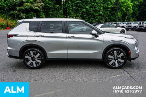 2025 Mitsubishi Outlander SE
