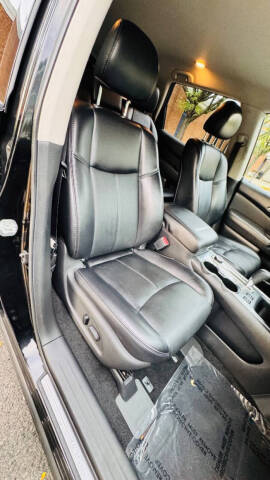 2019 Nissan Pathfinder SL