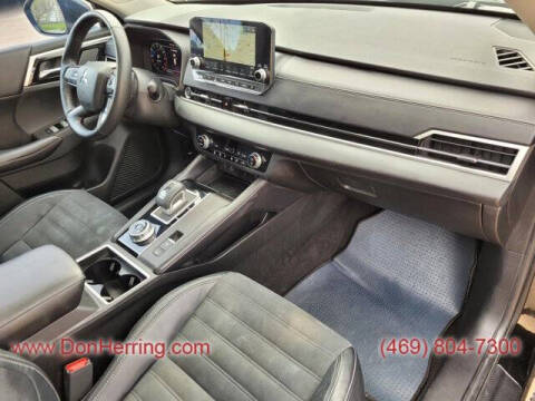 2022 Mitsubishi Outlander SE