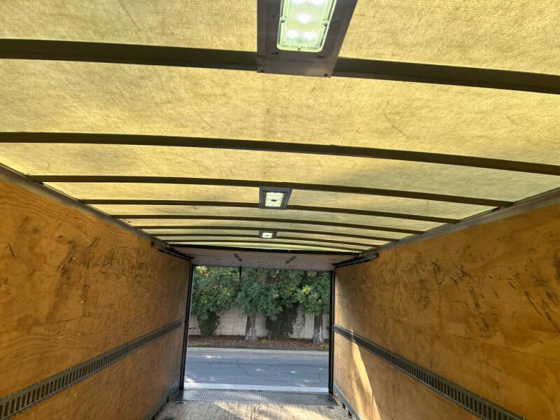2022 Freightliner M2 106