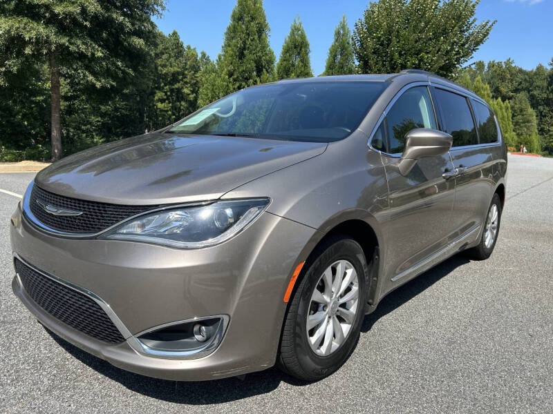 2017 Chrysler Pacifica Touring-L