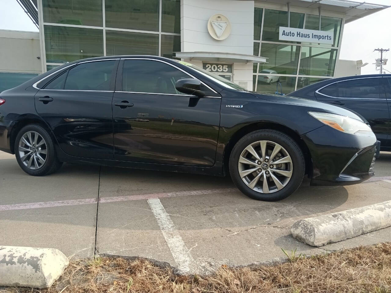 2016 Toyota Camry Hybrid for sale at Auto Haus Imports in Grand Prairie, TX