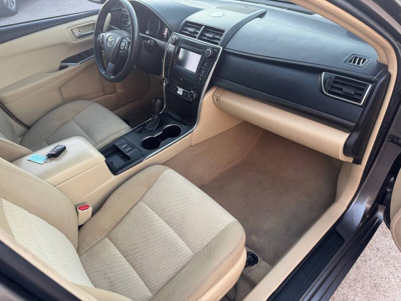 2017 Toyota Camry Hybrid