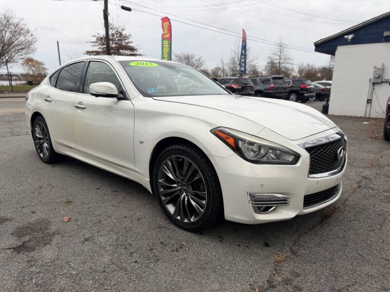 2015 Infiniti Q70 3.7