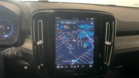 2023 Volvo XC40 B5 Plus Dark Theme