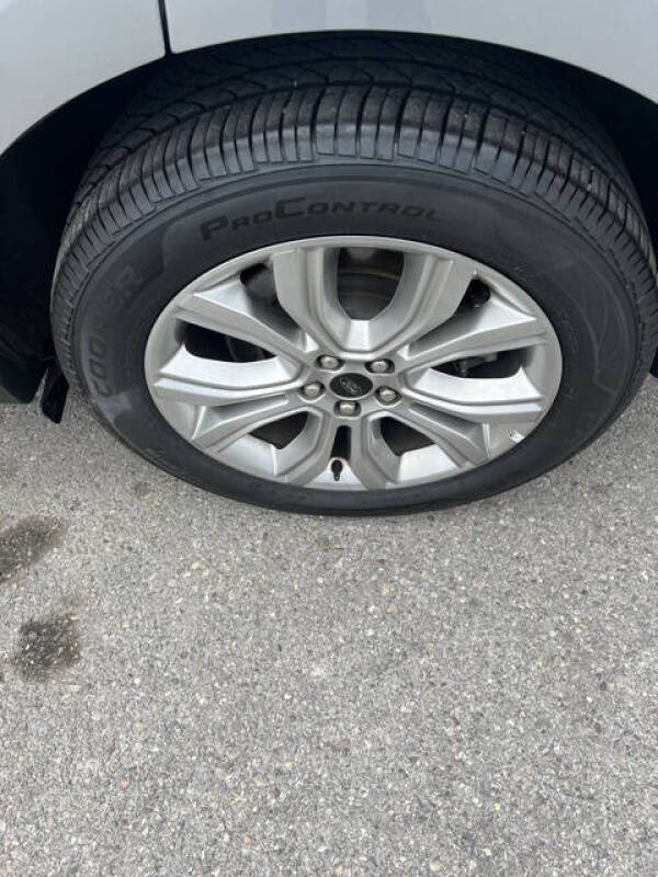 2024 Ford Edge Titanium