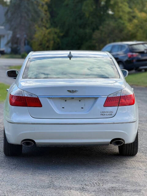 2010 Hyundai Genesis 3.8 photo 4