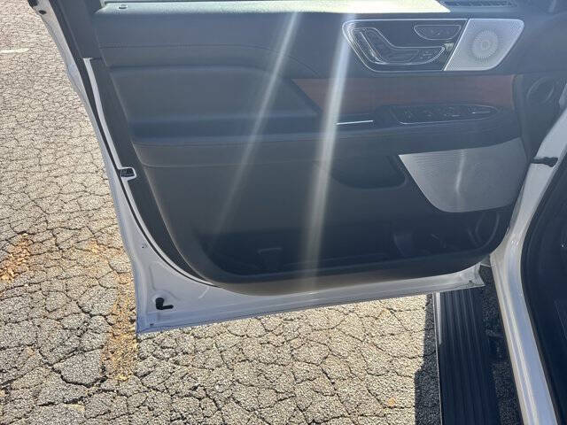 2022 Lincoln Navigator L Black Label