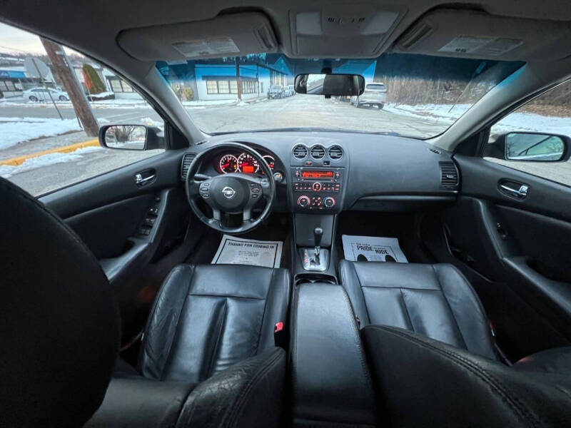 2011 Nissan Altima 3.5 SR