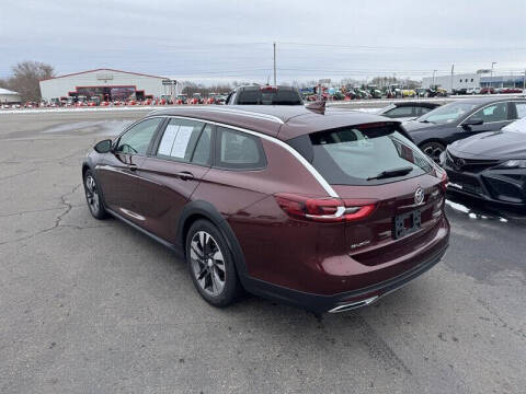 2018 Buick Regal TourX Essence