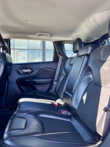 2020 Jeep Cherokee Altitude