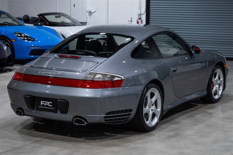 2004 Porsche 911 Carrera 4S