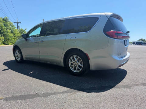2024 Chrysler Pacifica Touring L