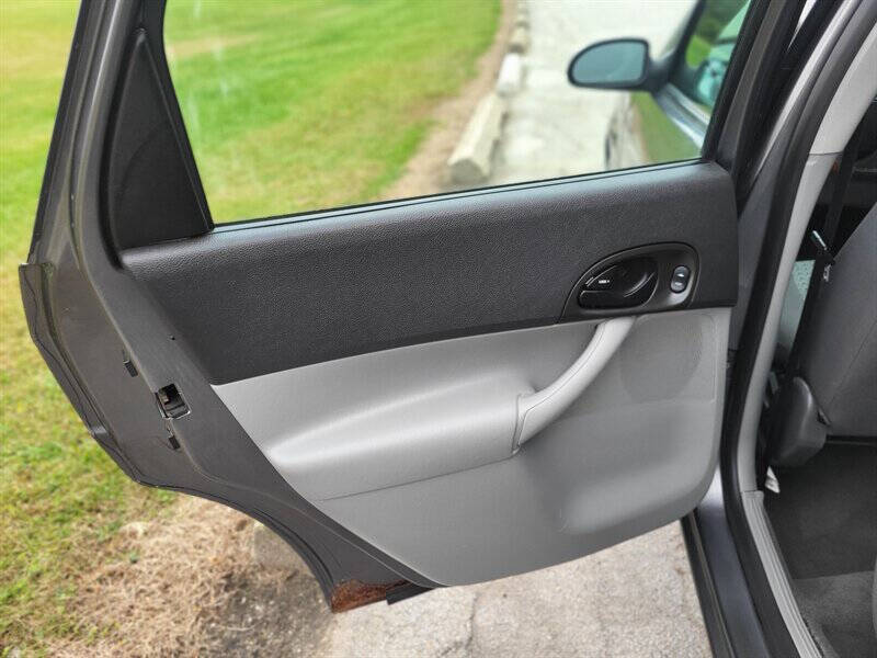 2007 Ford Focus ZX4 SE