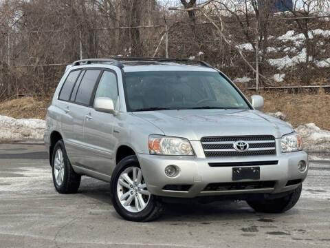 2006 Toyota Highlander Hybrid for sale at ALPHA MOTORS in Troy NY
