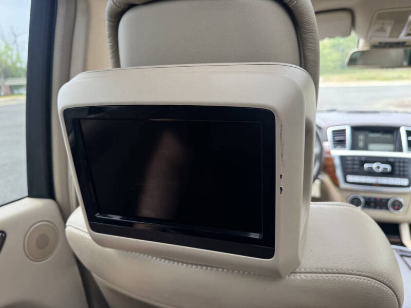 2014 Mercedes-Benz GL-Class GL 550 4MATIC