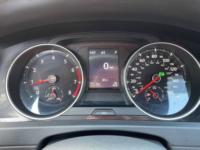 2017 Volkswagen Golf GTI SE