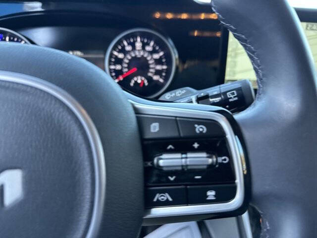 2024 Kia Carnival EX