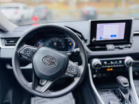 2023 Toyota RAV4 Hybrid LE