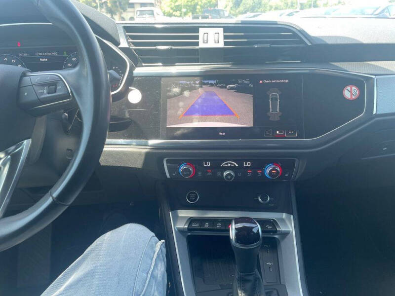 2024 Audi Q3 quattro S line Premium 45 TFSI