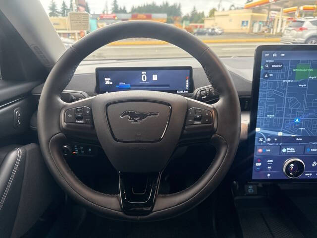 2022 Ford Mustang Mach-E Select