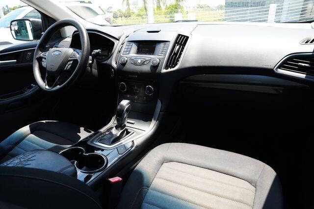 2018 Ford Edge SE