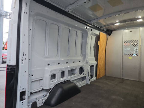 2022 Ford Transit 250