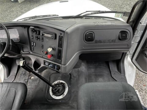 2012 Freightliner M2 112