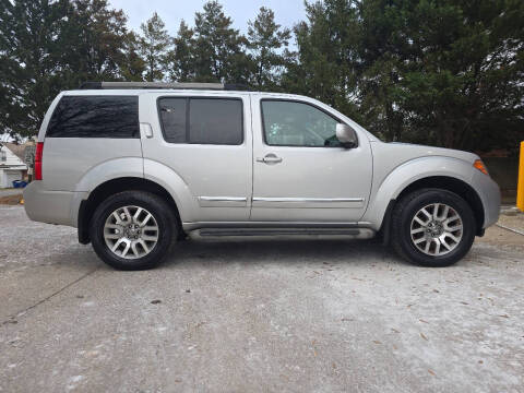 2011 Nissan Pathfinder LE