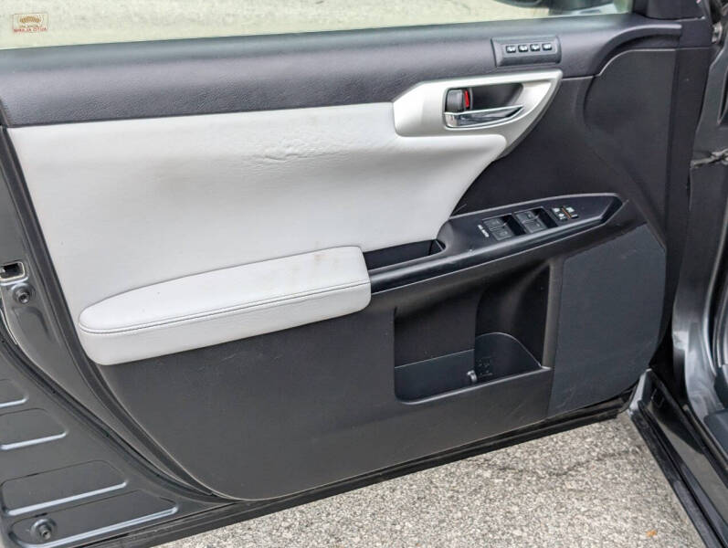 2011 Lexus CT 200h