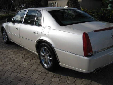 2011 Cadillac DTS for sale at Luxury Auto Finder in Batavia IL