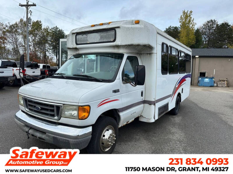 2005 Ford E-Series E-450 SD