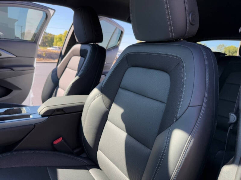 2024 Chevrolet Equinox EV LT