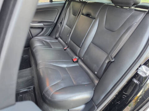 2016 Volvo V60 T5 Drive-E Platinum