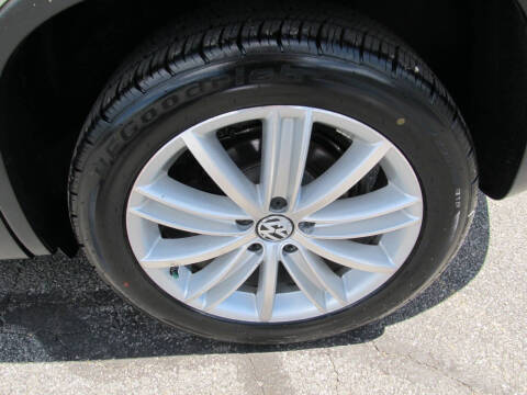 2011 Volkswagen Tiguan SEL 4Motion