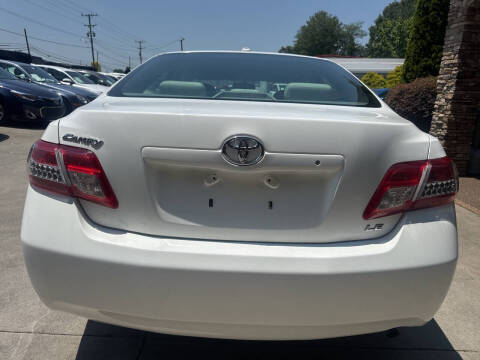 2011 Toyota Camry LE