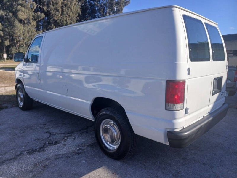 2000 Ford E-250