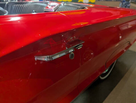 1965 Ford Thunderbird