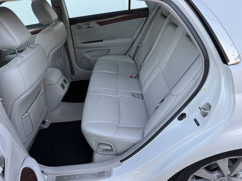 2011 Toyota Avalon Limited