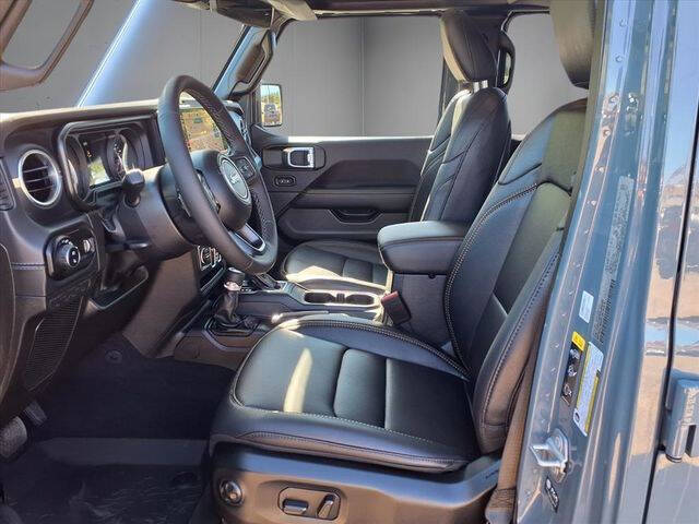 2025 Jeep Gladiator High Tide