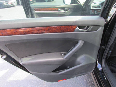 2012 Volkswagen Passat SEL PZEV