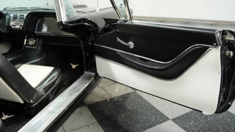 1959 Ford Thunderbird