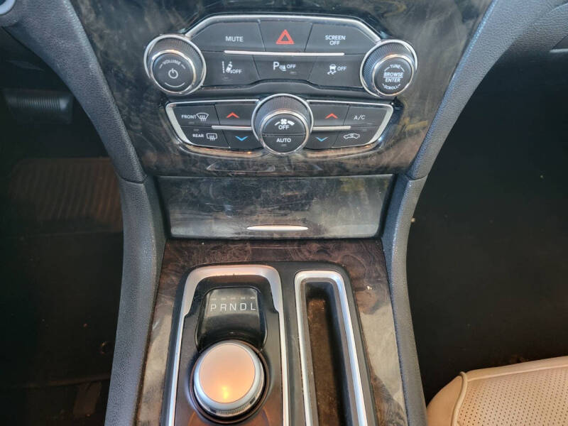 2019 Chrysler 300 Limited