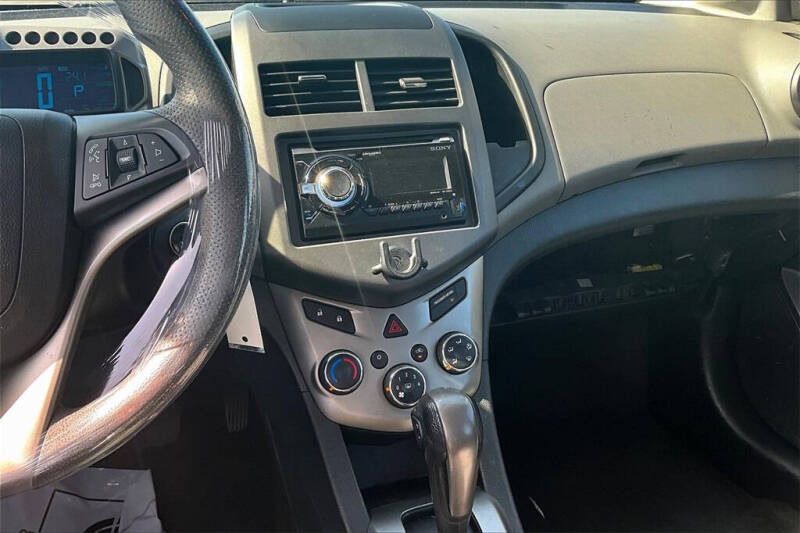 2013 Chevrolet Sonic LS Auto