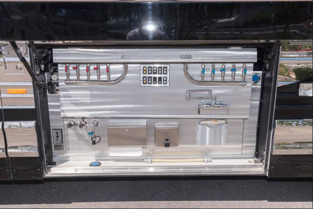 2008 Prevost Marathon XL45